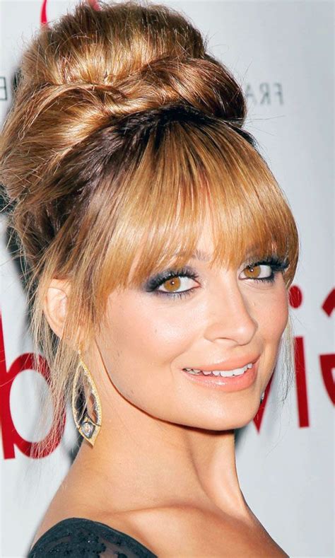 Pin By Nikki Law On Sieras Dream Wedding Hairstyles With Bangs Hair
