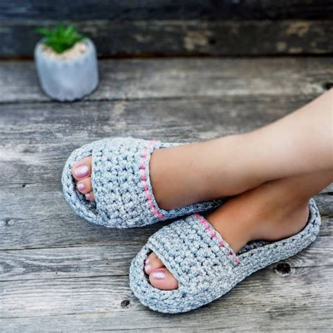 40 Patterns For Crochet Slippers Page 47 Of 50 Hotcrochet Com