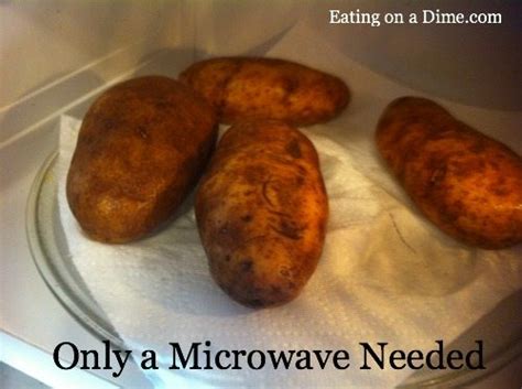 Place another even layer of potato slices on top then pour the cream over the potato. Microwave Baked Potato - How to bake a potato in the microwave
