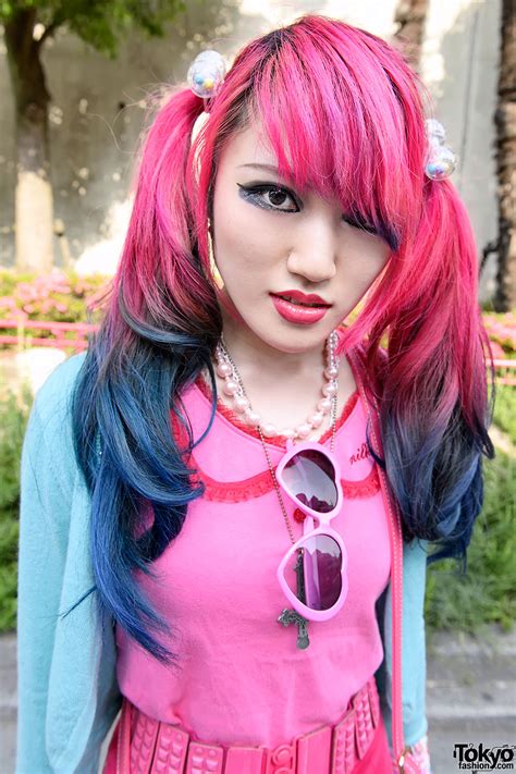 A causal spring outfit for a girly girl. Pink-blue Dip Dye Hair in Harajuku - Tokyo Fashion News