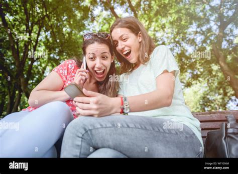 Two Girls Surprise Social Media Unexpected Youth Millennial Friendship