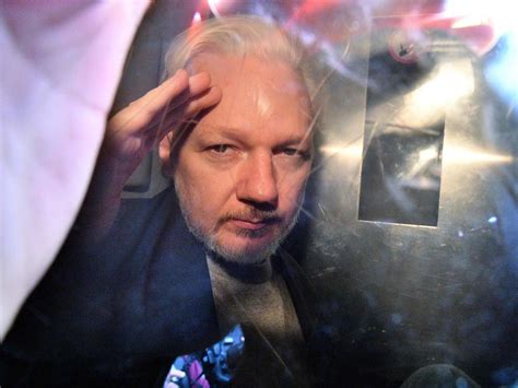 uk government orders julian assange extradition to the us the courier mail