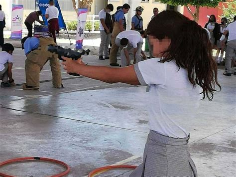 Filtran Fotos Donde Adiestran A Menores En Uso De Armas En Escuelas