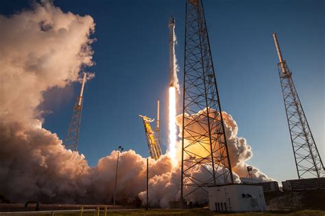 Photos Falcon 9 Races Into Crystal Clear Skies With Tess Exoplanet