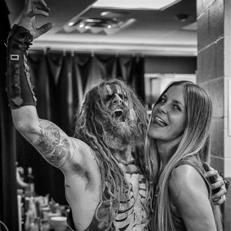 Pin By 𝓐𝓶𝔂 𝓒𝓪𝓻𝓸𝓵𝓲𝓷𝓮 🎃🦇🔮🌙 On Living Dead Girl Sheri Moon Zombie Rob