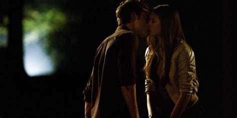 The Vampire Diaries Elenas 10 Best Kisses With Stefan And Damon