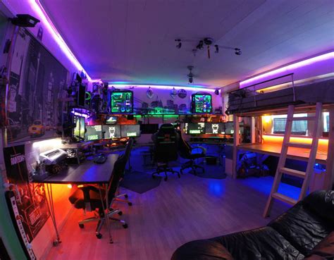 9 Amazing Pc Gaming Battle Stations