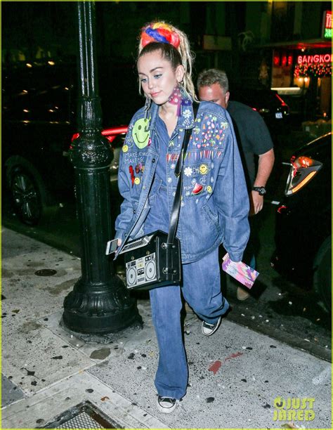 Miley Cyrus Does Double Denim After Snl Rehearsal Photo 3474041