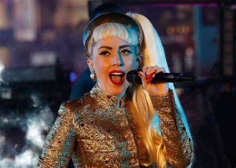 Lady Gaga To Sing In Outer Space In 2015
