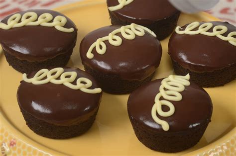 Homemade Hostess Cupcakes Video Recipe