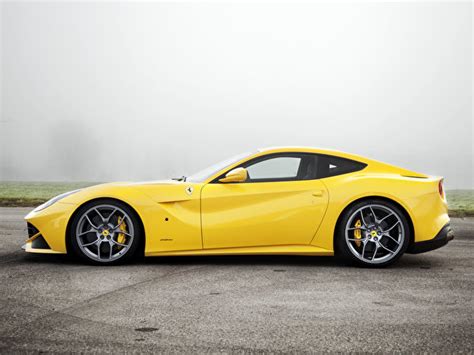 Pictures Ferrari F12 Berlinetta Yellow Side Cars 600x450