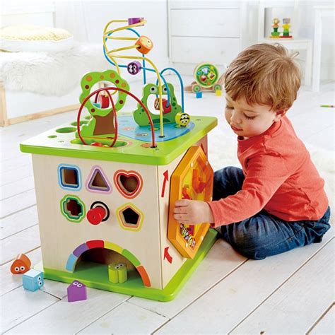 En ese momento, todos deben sentarse en una silla. ของเล่นเด็กวัยแบบเบาะ -12 เดือน แบบไหนดี เพื่อกระตุ้น ...