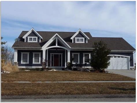 636019180) is a chemical/oil products tanker built in 2020 and currently sailing under the flag of liberia. Dark Blue Siding House | Blue siding, Ranch house exterior ...