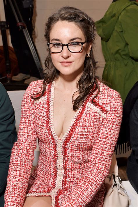 Check out the latest pictures, photos and images of shailene woodley from 2020. SHAILENE WOODLEY Arrives at Giambattista Valli Fashion Show in Paris 03/02/2020 - HawtCelebs