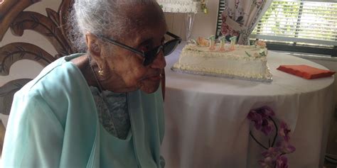 111 year old florida woman feeling tres bien