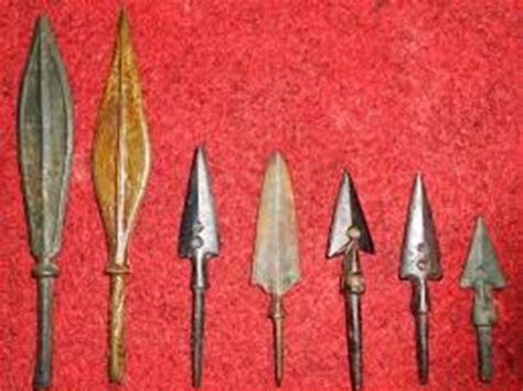 Seluruh peninggalan dan bukti sejarah seperti ditelan ke dasar bumi, terlipat dalam meski menjadi gudang benda purba dari zaman megalitikum, > > sayangnya, masyarakat lokal. Kliping Peninggalan Hasil Kebudayaan Zaman Logam