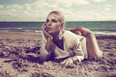 Wallpaper Sunlight Women Model Blonde Sea Looking Away Sand Ass Love Sitting Beach