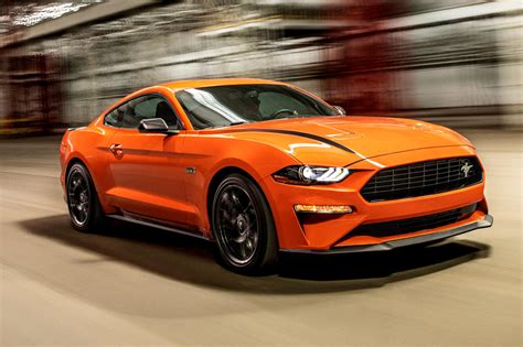 2020 Ford Mustang Ecoboost Gets 330 Hp High Performance Pack Carbuzz