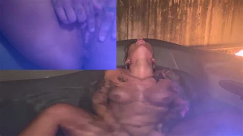 Dual Screen Of Max Ryan Pussy Play In Hot Tub Trailer Full Vid On Of