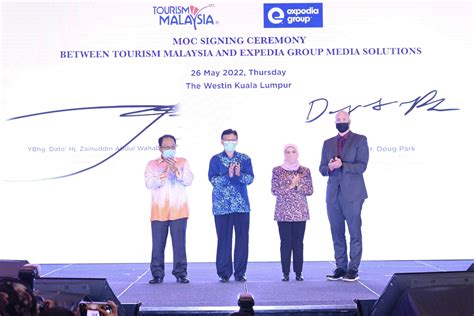 Collaboration With Expedia Group And Local Media To Promote Malaysia For Year 2022 Santai