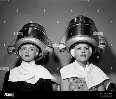 1950s Beauty Salon Fotos Und Bildmaterial In Hoher Auflösung Alamy