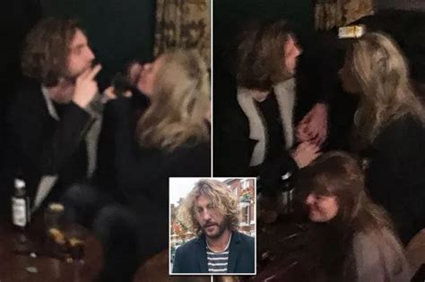 Rebecca Humphries Co Wrote Seann Walsh Statement With Pr Agency To Bring Him Down After