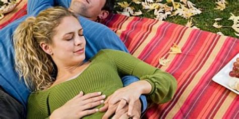 Cuddling Is Essential For A Healthy Relationship Here Are 6 Cuddling