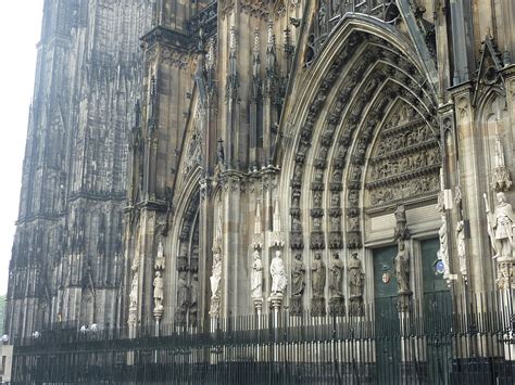 Love Hate Design Germanys Greatest Gothic Cathedral
