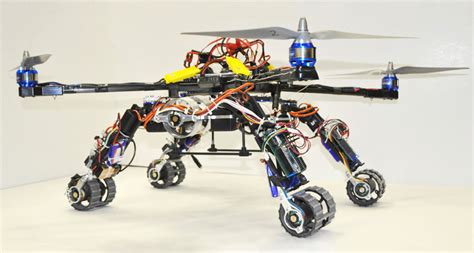Hybrid Robot Merges Flier With Two Snakelike Machines