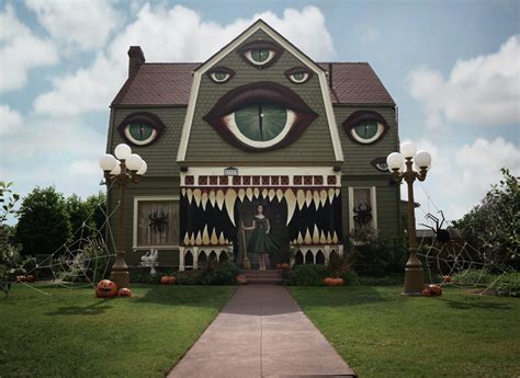 Geek Art Gallery: Crafts: Monster House