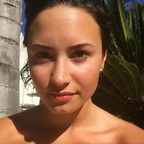 Demi Lovatos Bikini Selfie Proves She Is A Body Positive Queen