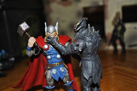 The Mojoverse Thor The Dark World Series Kurse Figure