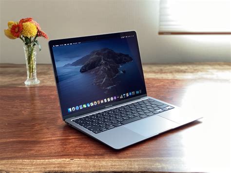 The new macbook air is proof that the m1 chip has been able to really take the macbook where it should've been all along. MacBook Air 2020 model can give up 13-inch Pro Deki ...