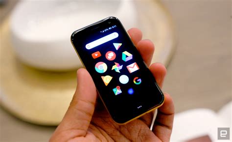 Il Mini Smartphone Palm Sbarca In Europa A Un Prezzo Assurdo
