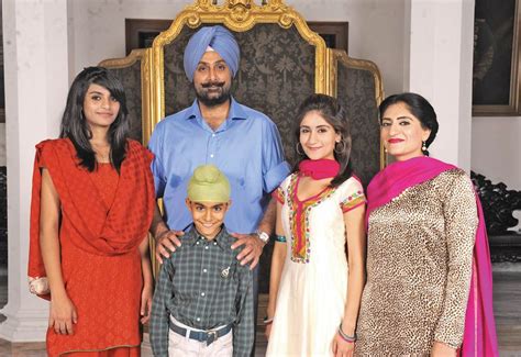 If you have 100% favour and have locked it in, she will be next to the statue of the castle in the middle of great kourend instead. Rishma_Kaur_with_Yuvraj_Raninder_Singh_and_children_.jpg ...