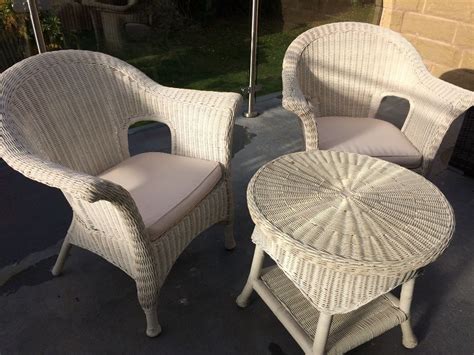 6 Marks And Spencer Rattan White Conservatory Chairs And 2 Tables In Leeds West Yorkshire