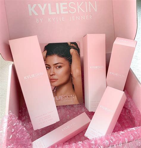 Unboxing Et Premier Avis Sur Ma Commande Kylie Skin De Kylie Cosmetics Dans Mon Sac De Fille