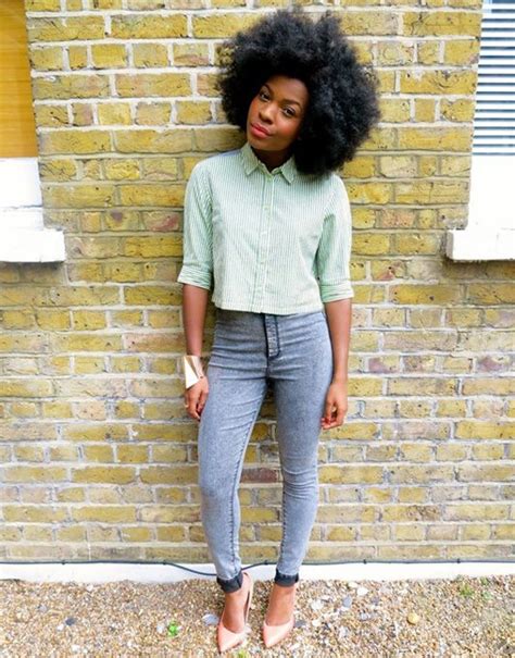 7 Crop Top Outfits With High Waisted Jeans That Never Go Out Of Fashion