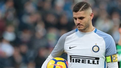 Icardi began his footballing career at the youth teams of vecindario and passed through la masia, the youth system of la liga club barcelona, before moving to. Icardi "loves" Inter but still wants 5% | Soccer Top News