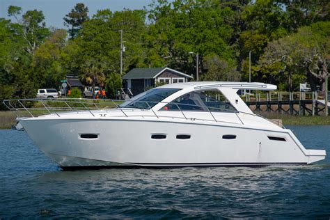 2013 Sealine SC38 Motor Yacht for sale - YachtWorld