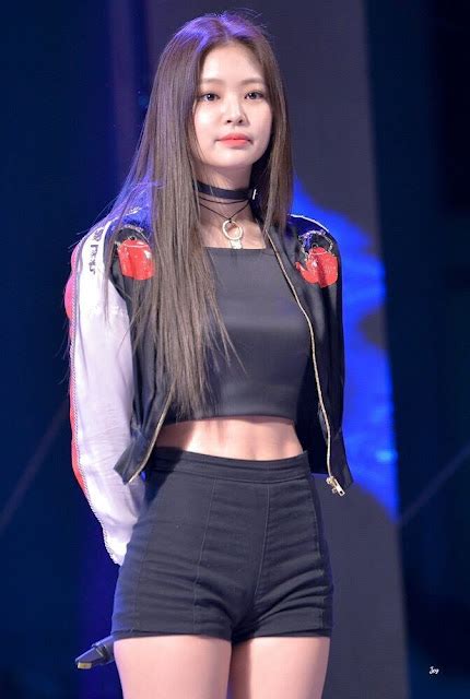Blackpink Jennie Drops Jaws With Her Perfect Figure Daily K Pop News