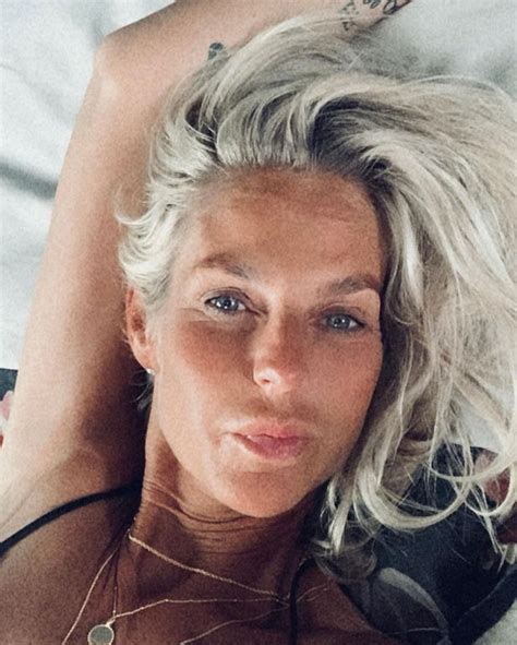 Ulrika Jonsson Flashes The Peace Sign As She Shares A Sexy Selfie From