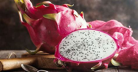 Inside, it's white with a smooth and creamy texture that's comparable to that. Dragon Fruit: Nutrition, Benefits, and How to Eat It