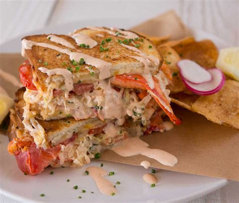Maine Lobster Grilled Cheese With Everything Sauce