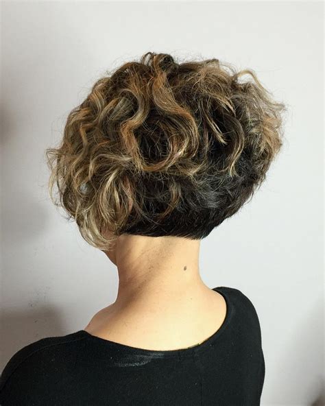 25 Lively Short Haircuts For Curly Hair Short Wavy Curly Hairstyle Ideas Page 8 Of 8