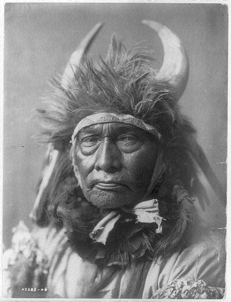 44 Native American Pictures Taken By Edward Curtis In The Early 1900s