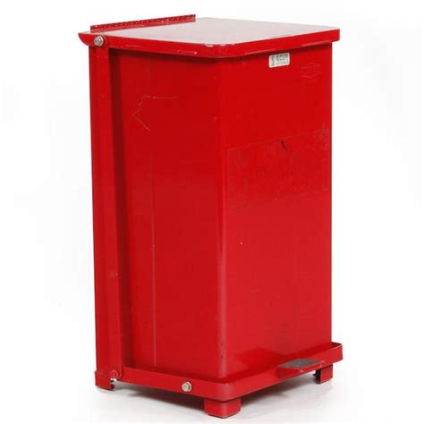 Industrial Metal Trash Can Red Gil And Roy Props