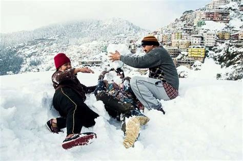 The list is also for all those who wonder does it snow in india? Snowfall In Shimla: Take A White Winter Trip This 2021