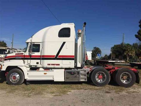 Mack Ch613 1997 Sleeper Semi Trucks