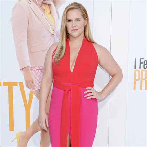 amy schumer shows off weight loss after liposuction surgery pic us weekly